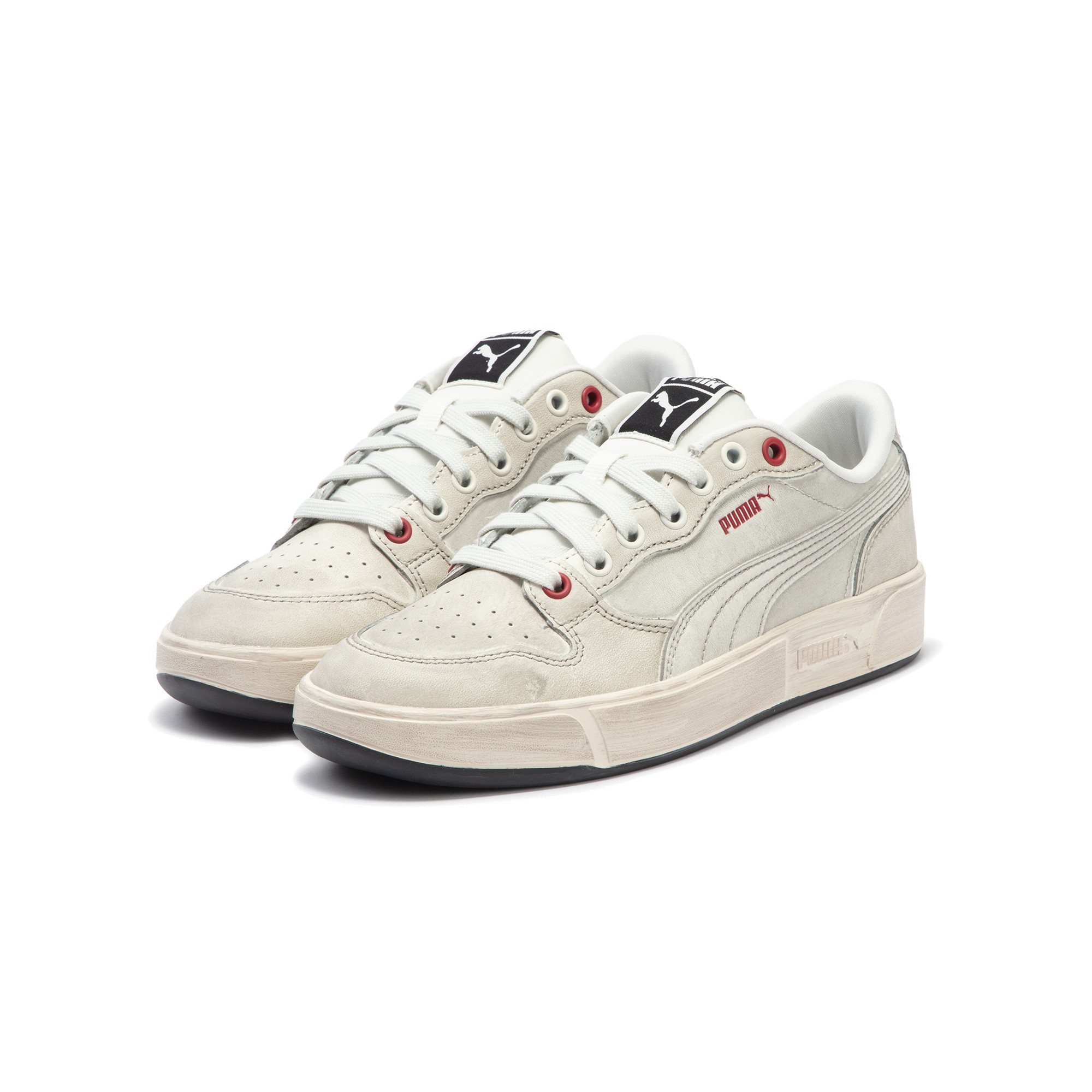 399254 - Dirty shoes